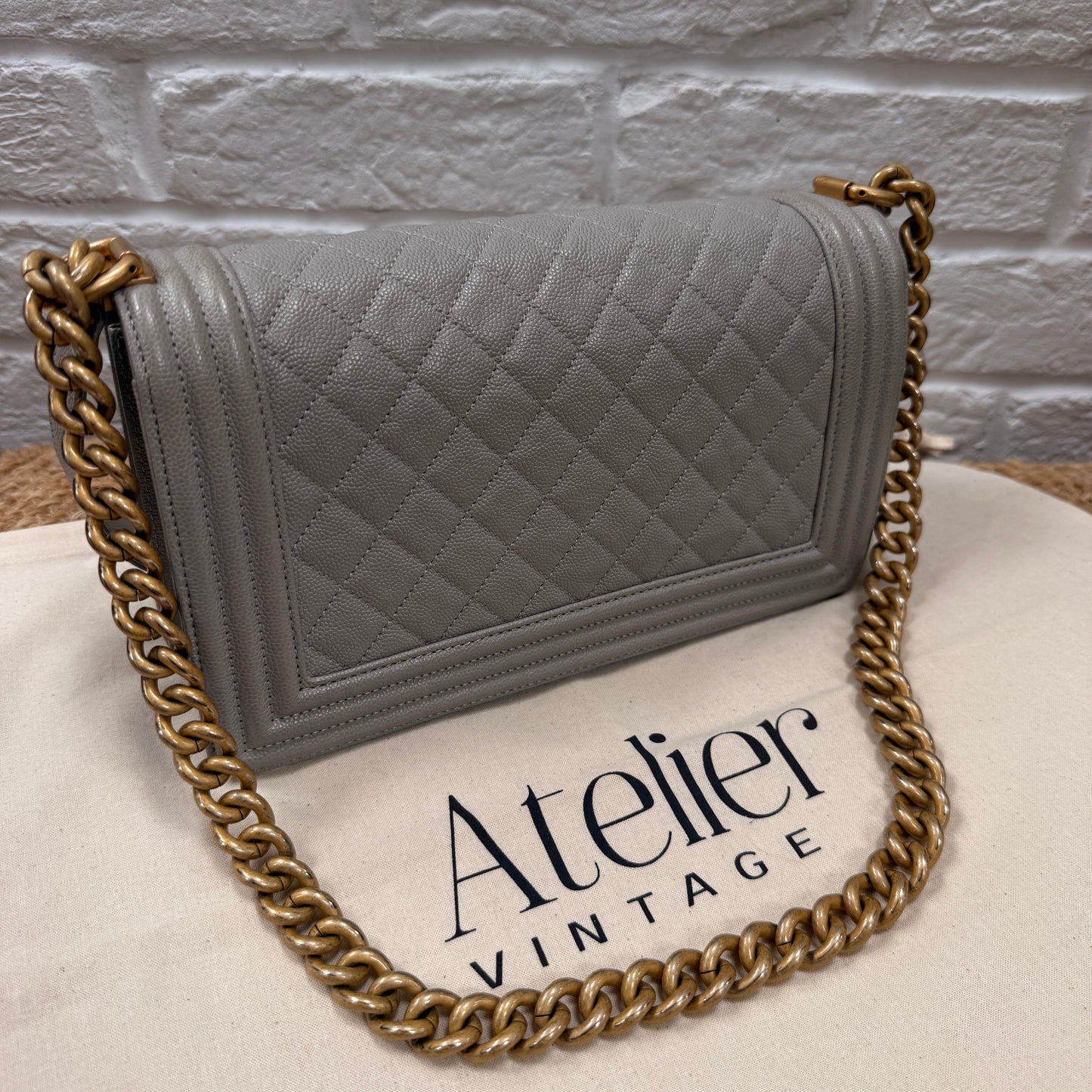 Chanel 2018 Le Boy Caviar Old Medium Grey
