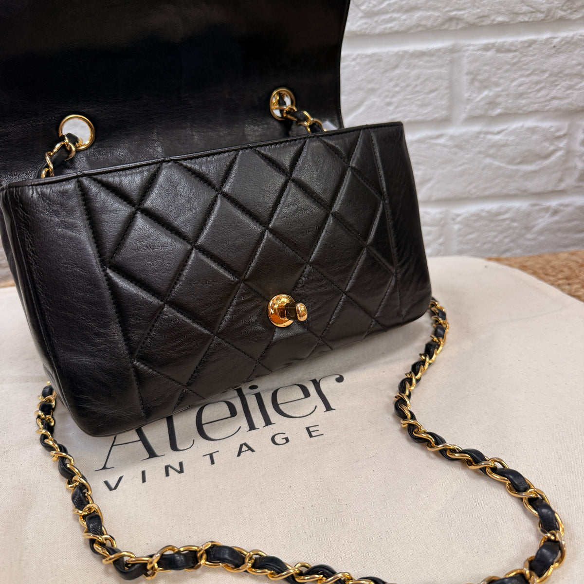 Chanel 1991 Vintage Classic Diana Small