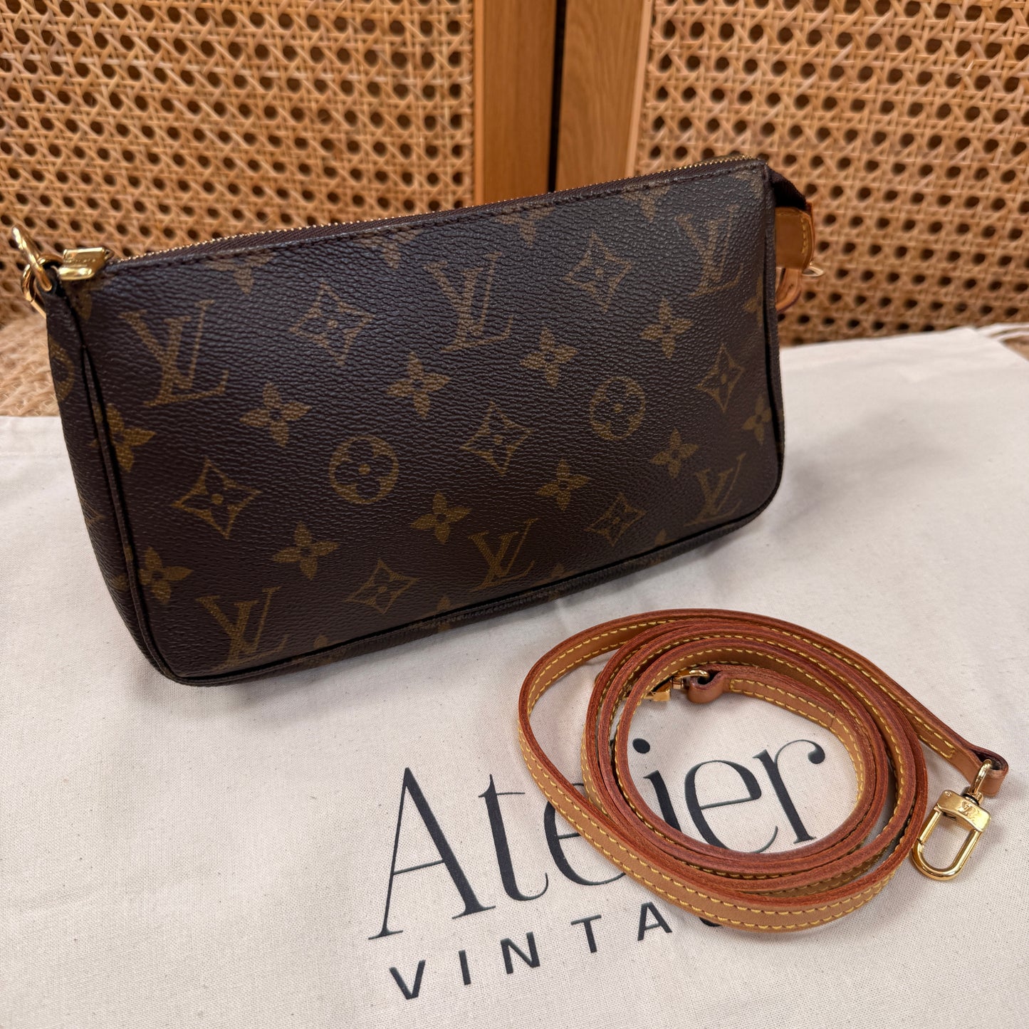 Louis Vuitton 2000 Pochette Accesssoires with second Crossbody Strap