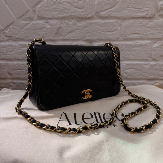 Chanel 1989 Classic Medium Rectangle Full Flap
