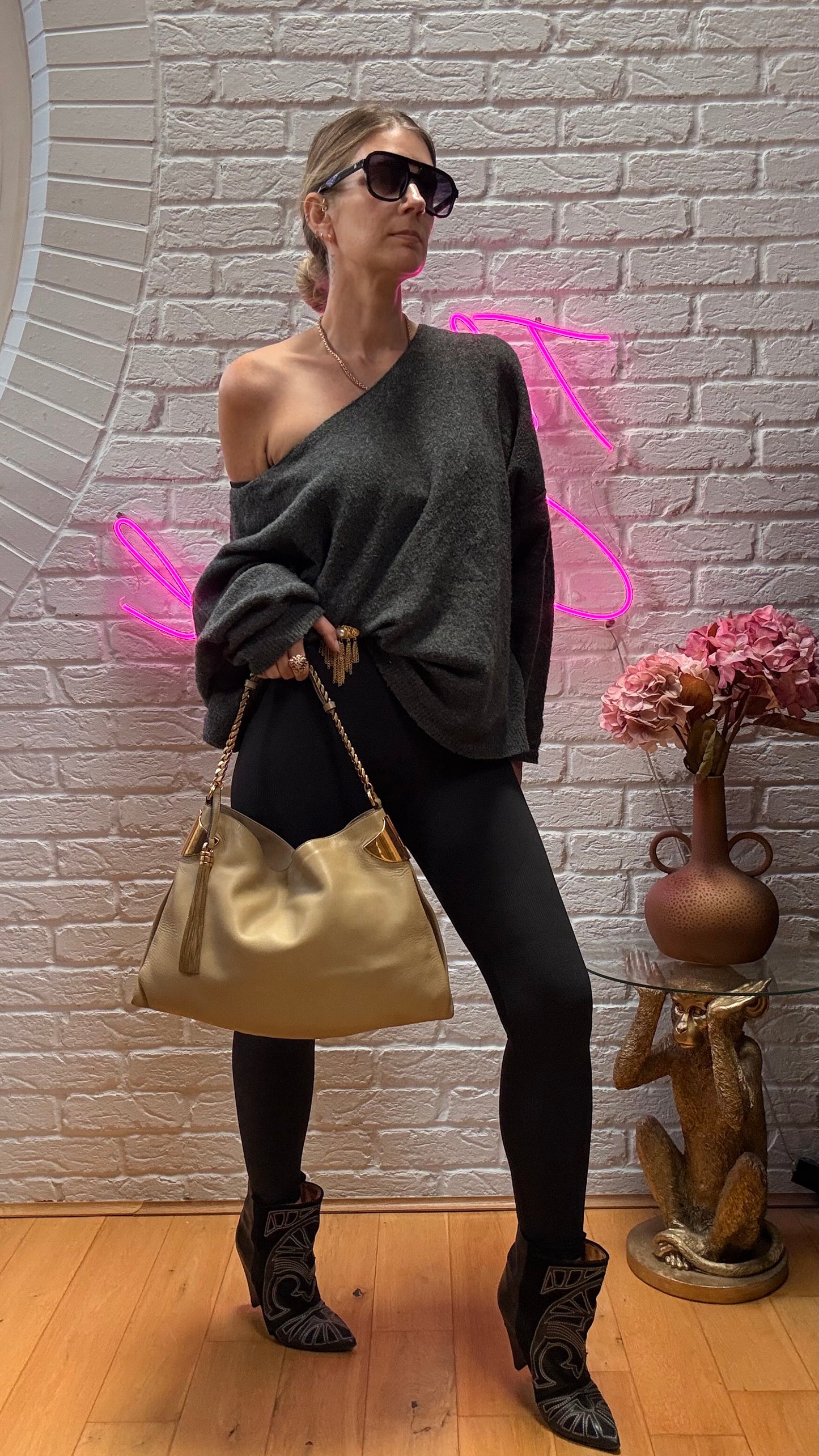Gucci 1970 Tassel Hobo Tote