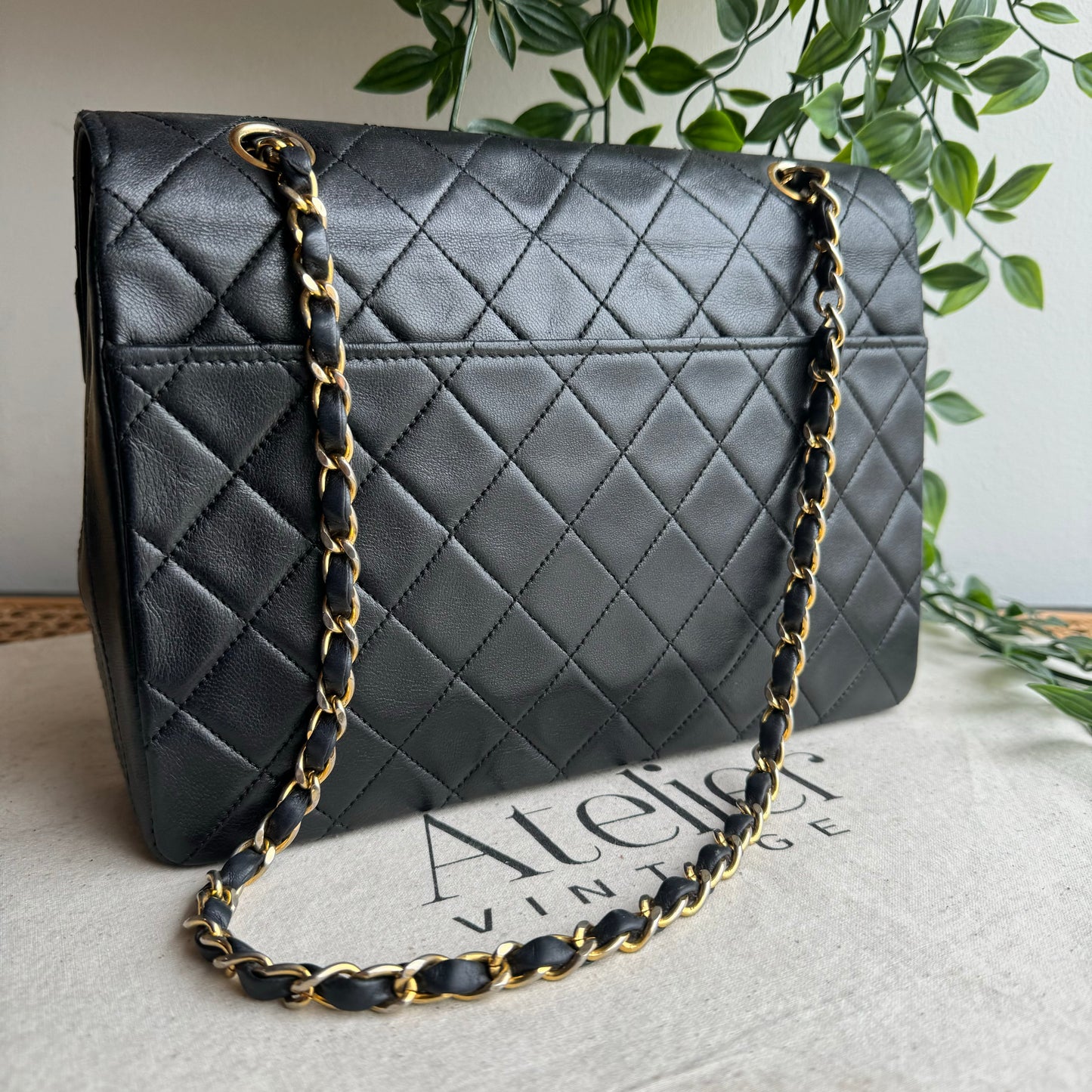 Chanel 1986 Curved Single Flap