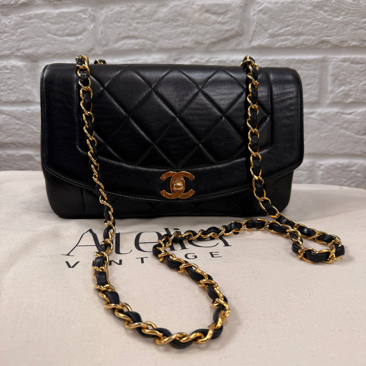 Chanel 1991 Vintage Classic Diana Small