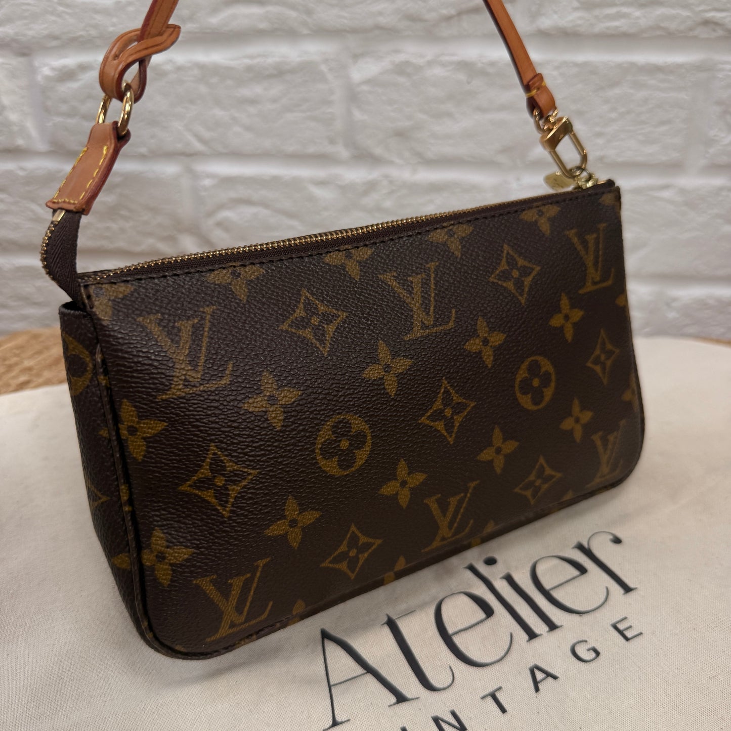 Louis Vuitton 1998 Pochette Accessoires