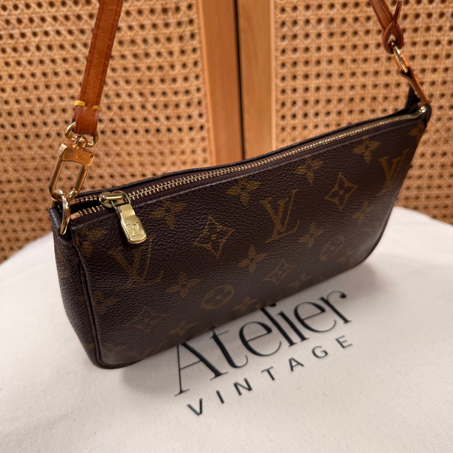 Louis Vuitton 1999 Pochette Accesssoires