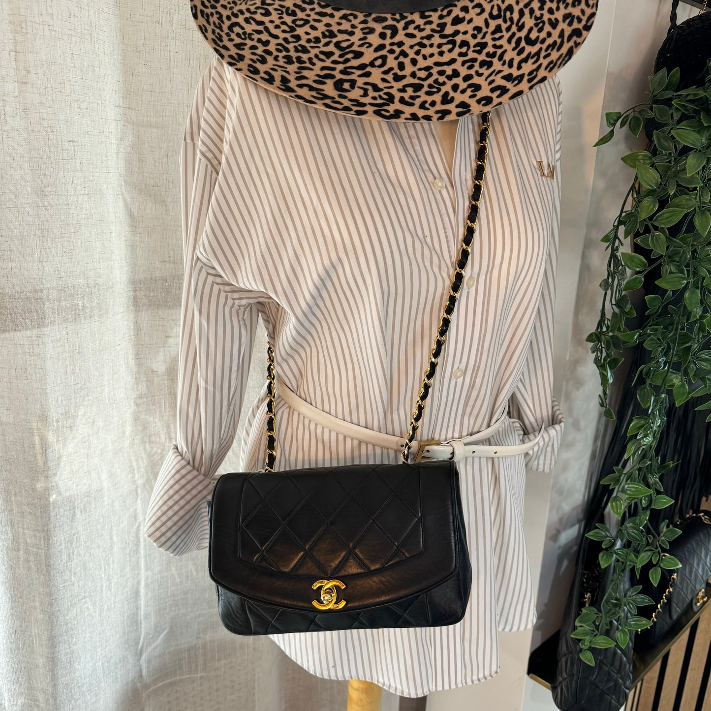 Chanel 1991 Vintage Classic Diana Small