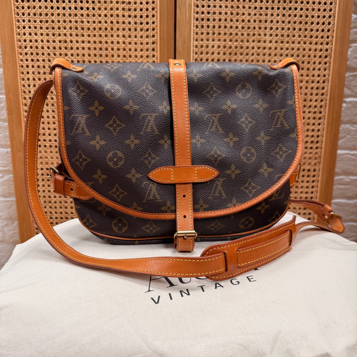 Louis Vuitton 2004 Saumur 30 Monogram