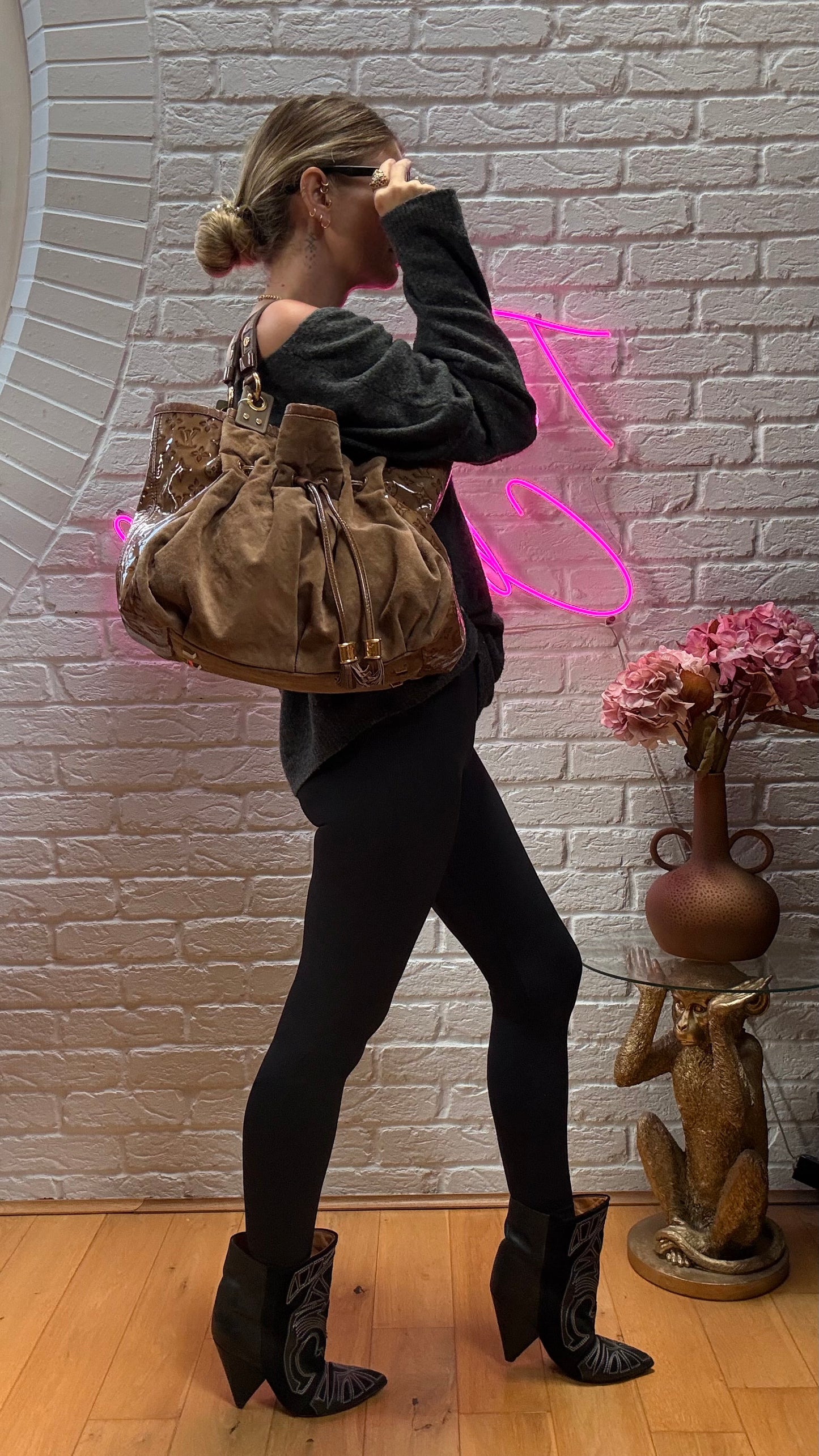 Louis Vuitton 2009 Limited Edition Suede & Vernis Iris Tote