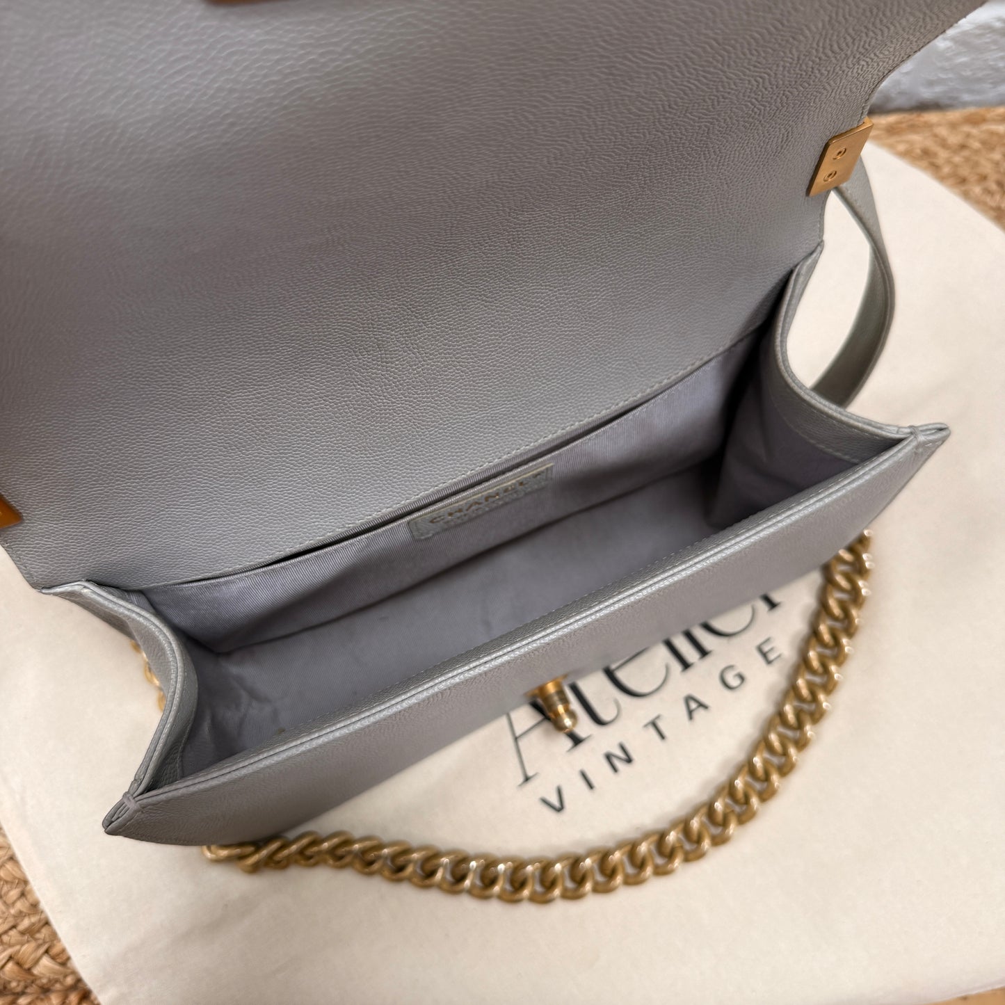 Chanel 2018 Le Boy Caviar Old Medium Grey