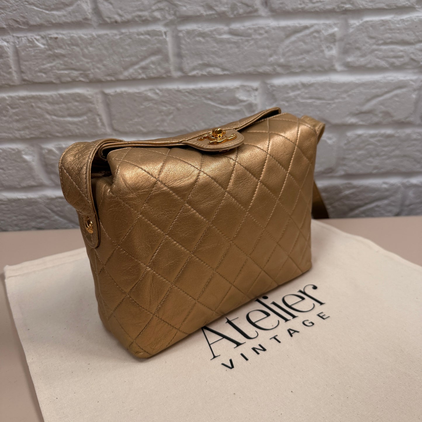 Chanel 1991 CC Turnlock closure cross body in gold Lambskin leather & 24k gold hardware