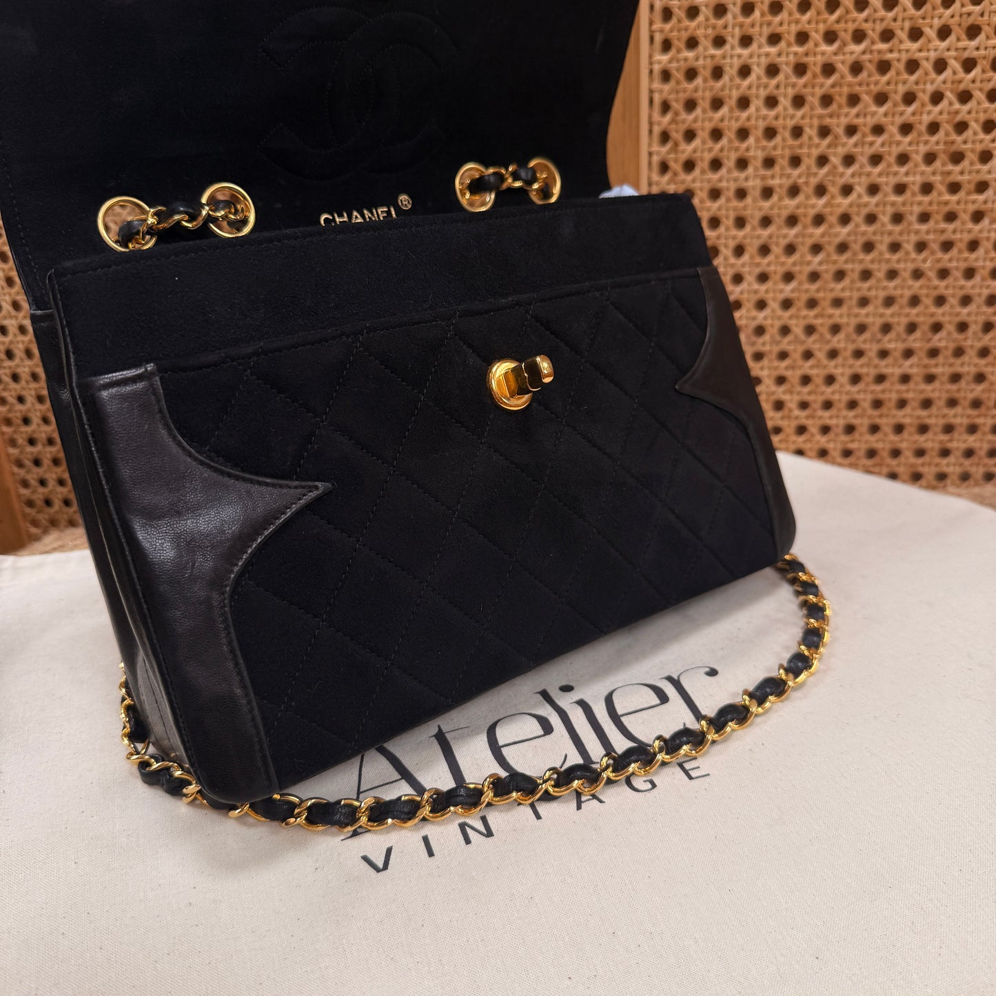 Chanel 1986 rare & limited edition single flap in black suede & Lambskin leather