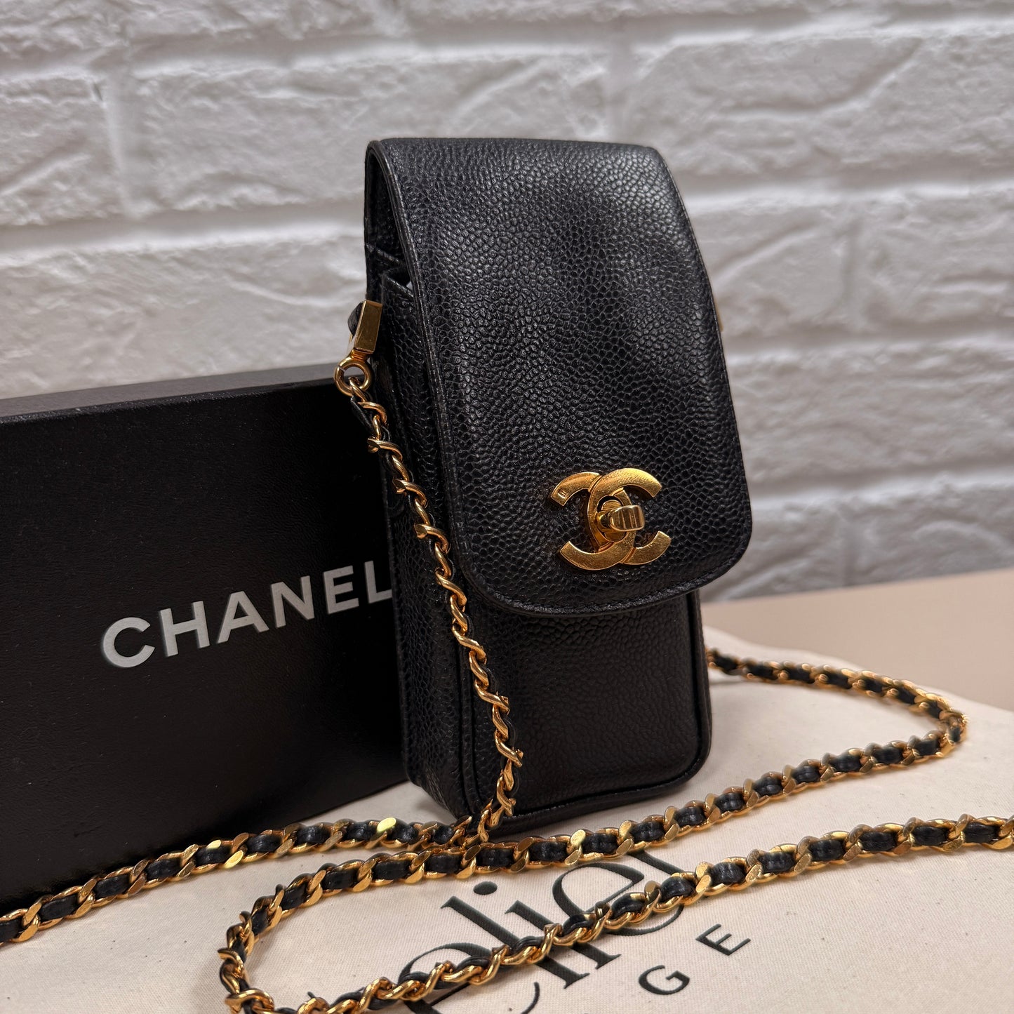 Chanel 1994 Caviar Pochette - Black Caviar Leather & 24k hold hardware
