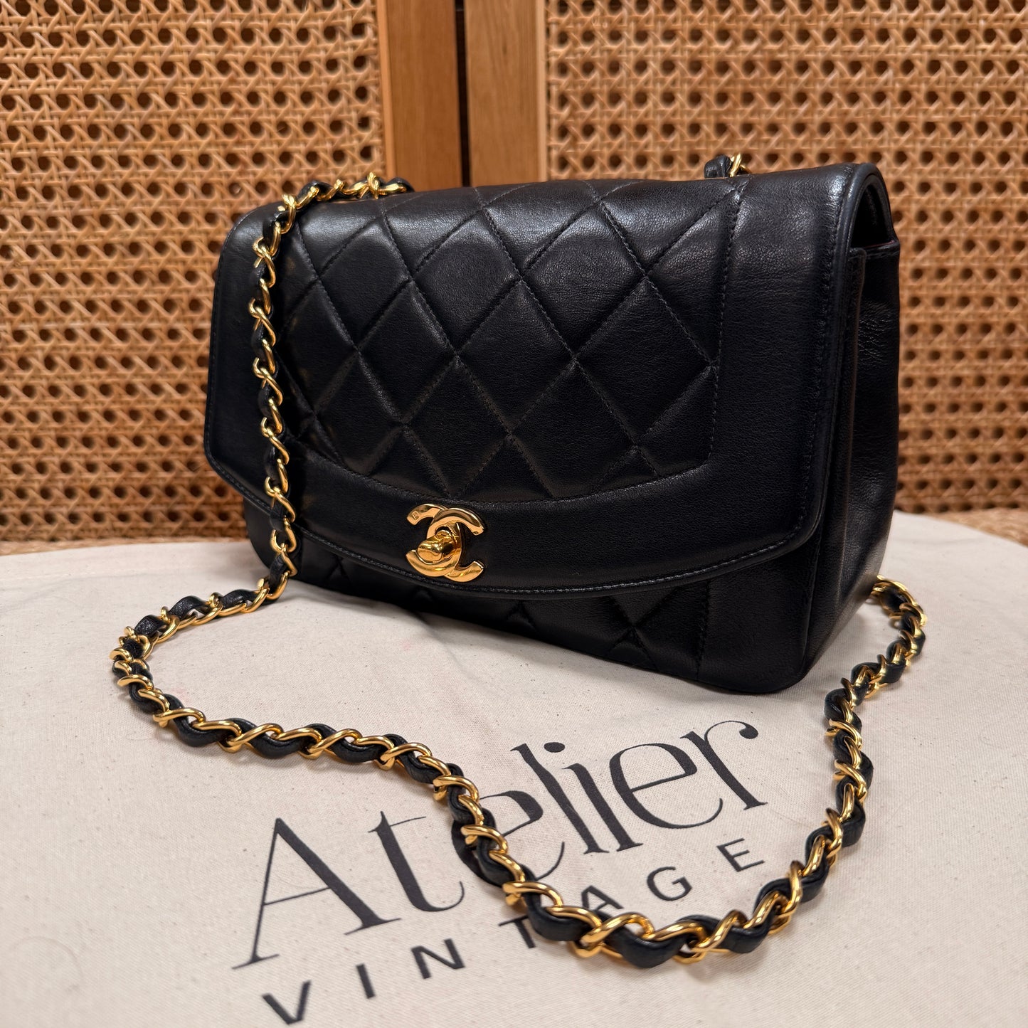 Chanel 1991 Vintage Classic Diana Small