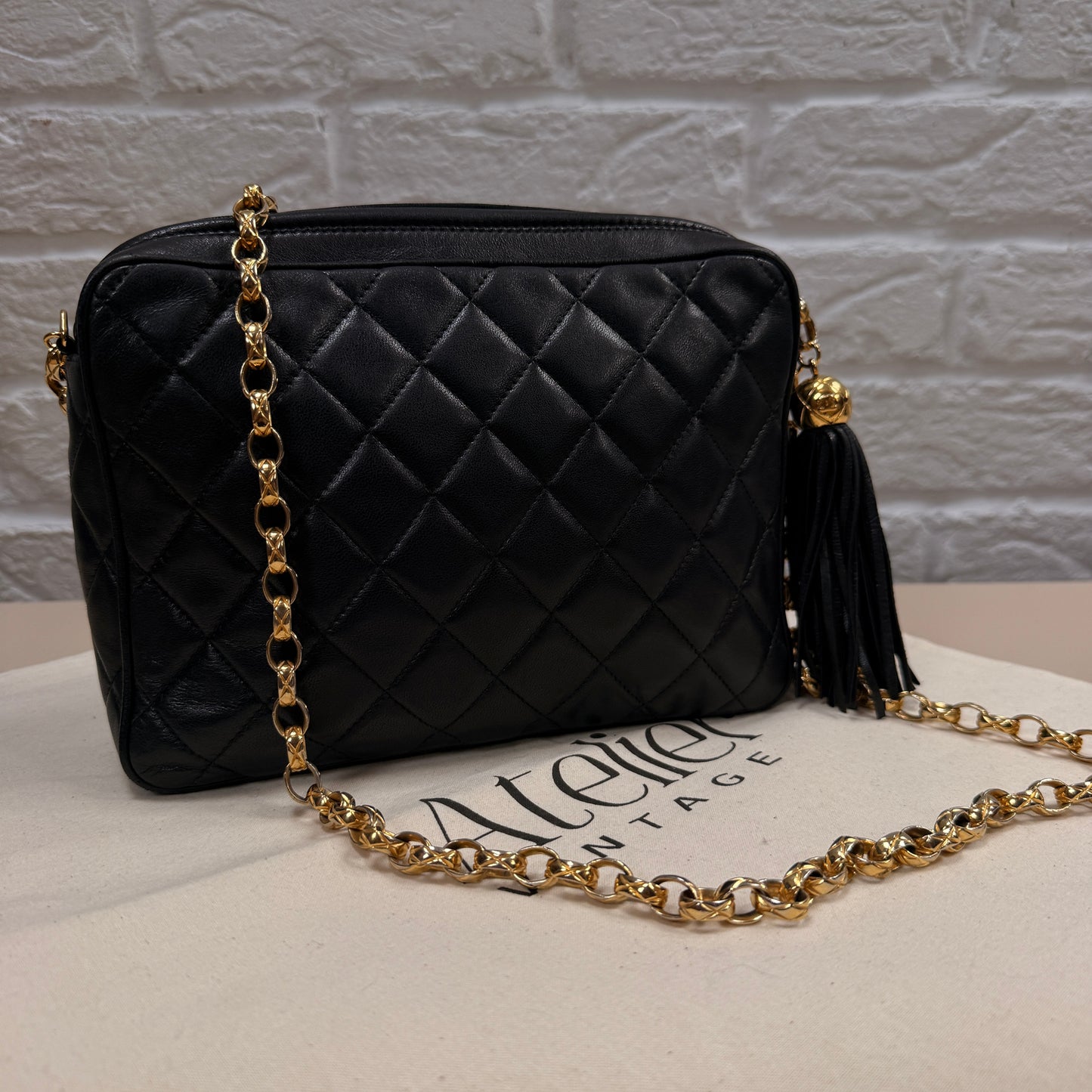 Chanel 1991 Rare Turnlock Camera Bag with bijoix chain in black Lambskin leather and 24k gold hardware
