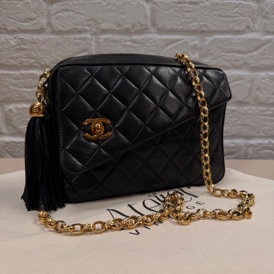 Chanel 1991 Rare Turnlock Camera Bag with bijoix chain in black Lambskin leather and 24k gold hardware