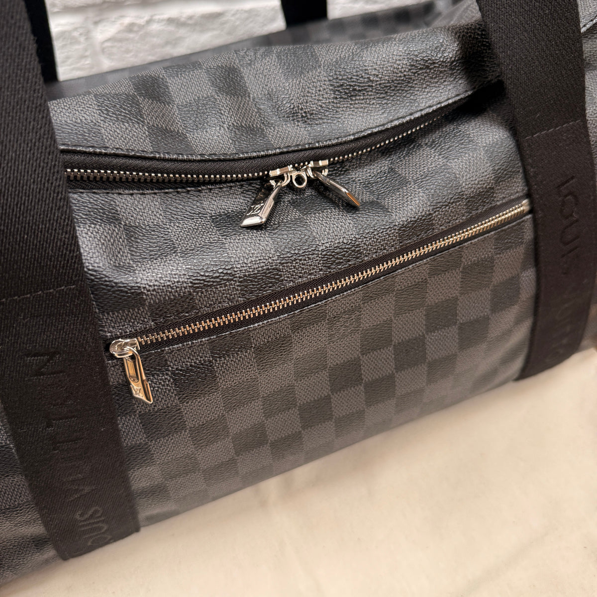 Louis Vuitton 2015 Neo Eole 55 duffel bag with wheels