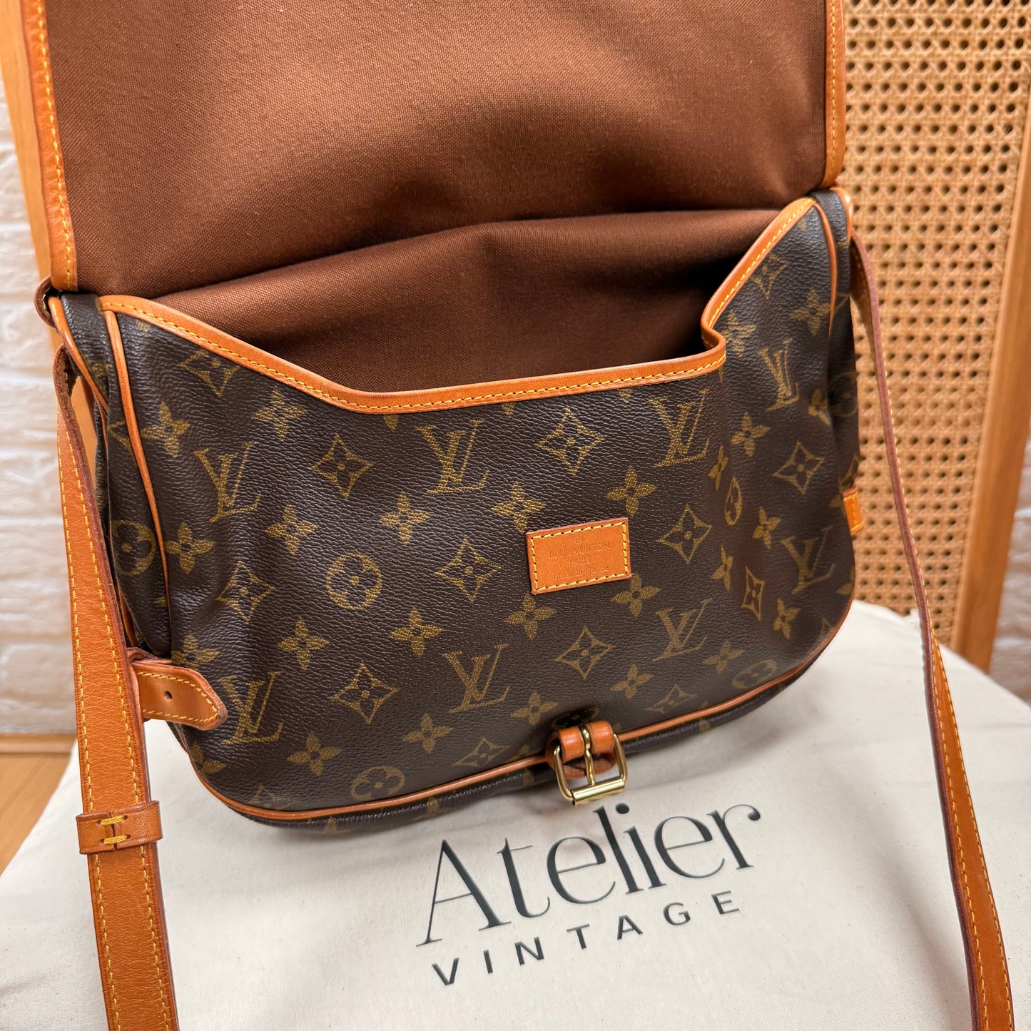 Louis Vuitton 2004 Saumur 30 Monogram