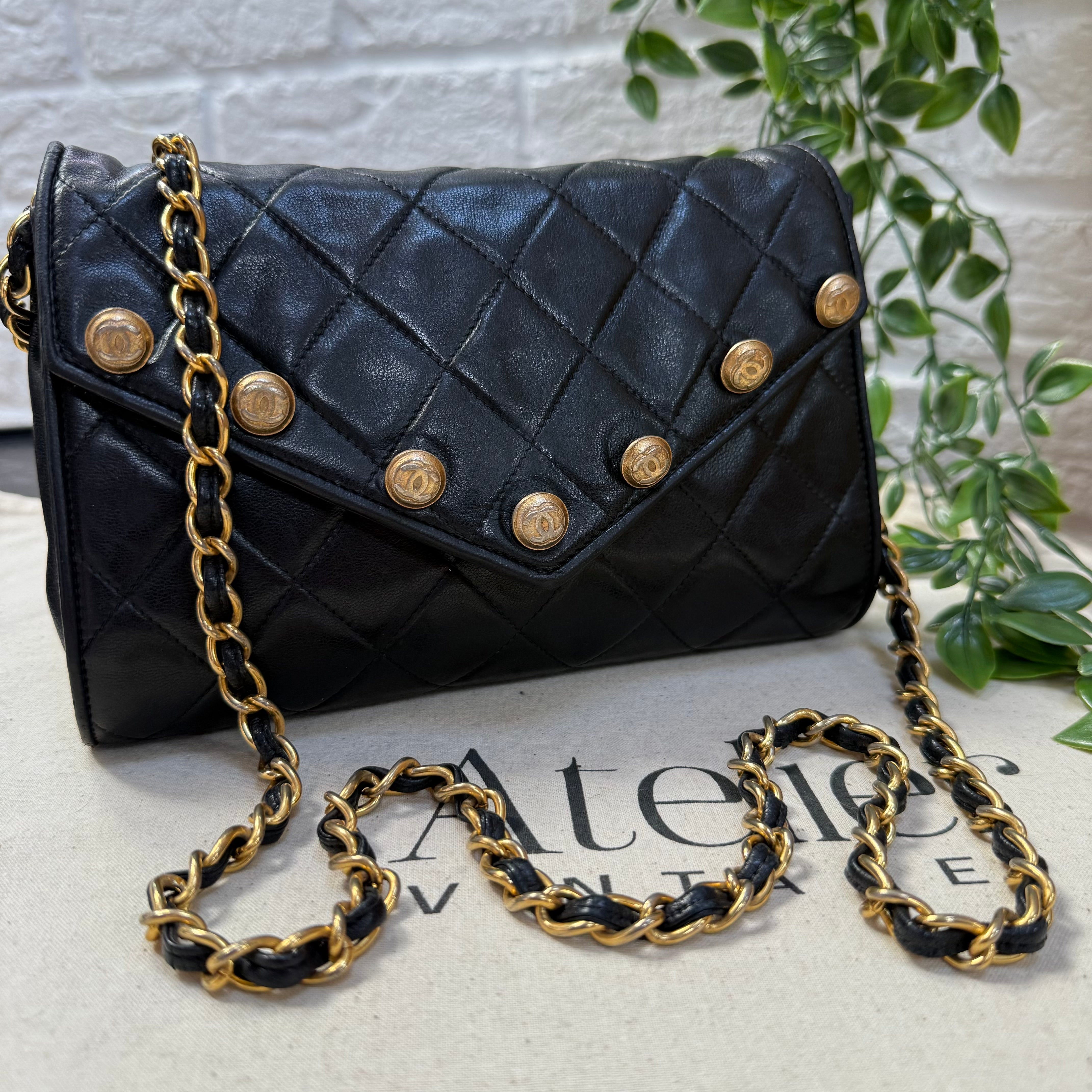 Cc Button Chanel 1986 Rare CC Button Envelope Single Flap – Atelier Vintage