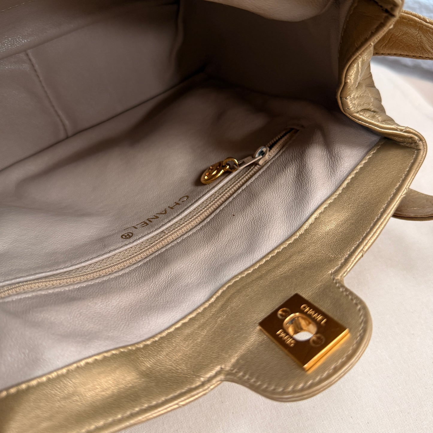 Chanel 1991 CC Turnlock closure cross body in gold Lambskin leather & 24k gold hardware