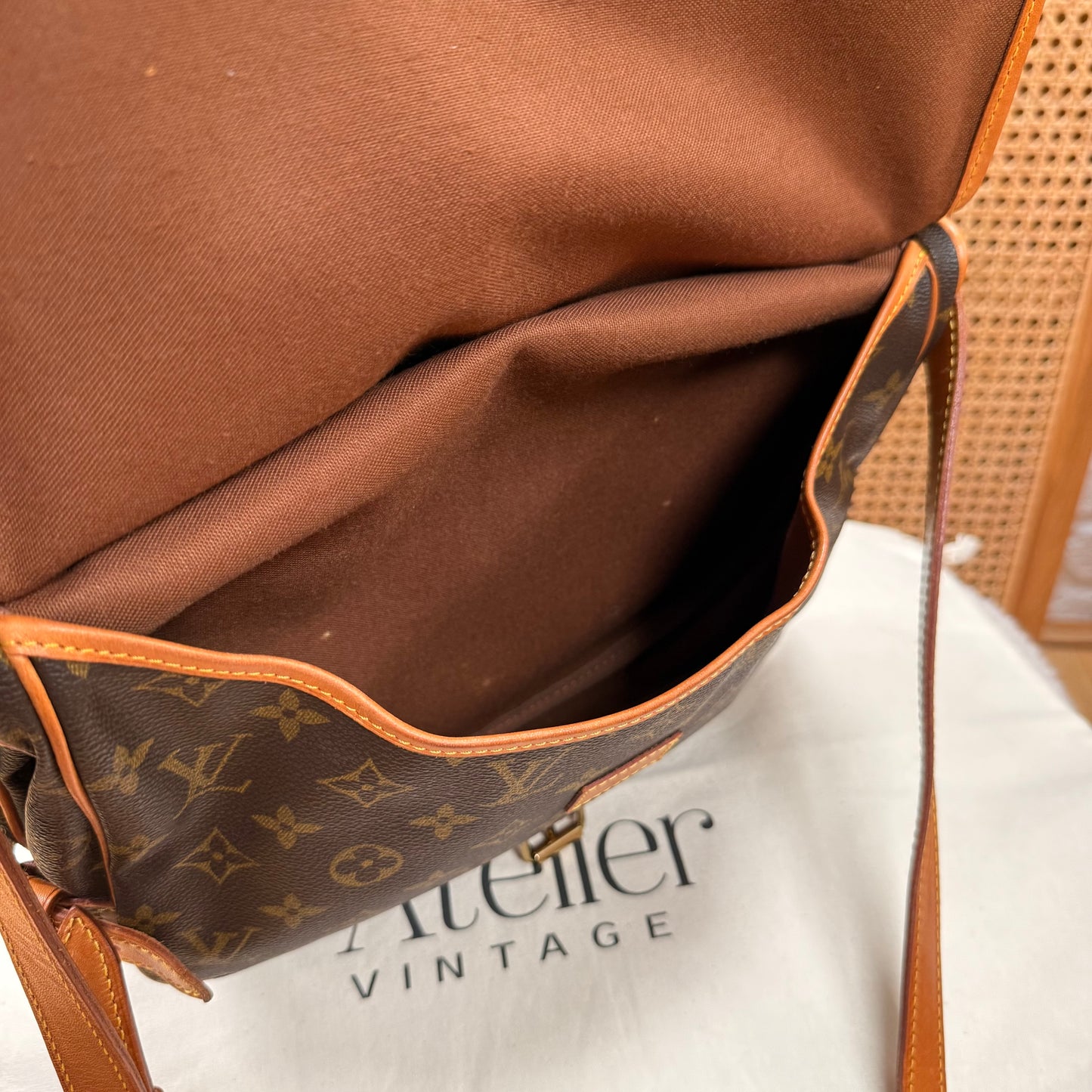 Louis Vuitton 2004 Saumur 30 Monogram