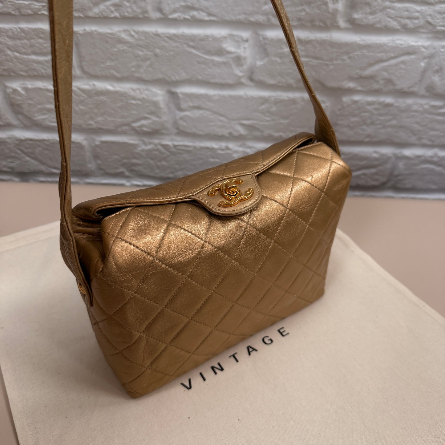 Chanel 1991 CC Turnlock closure cross body in gold Lambskin leather & 24k gold hardware