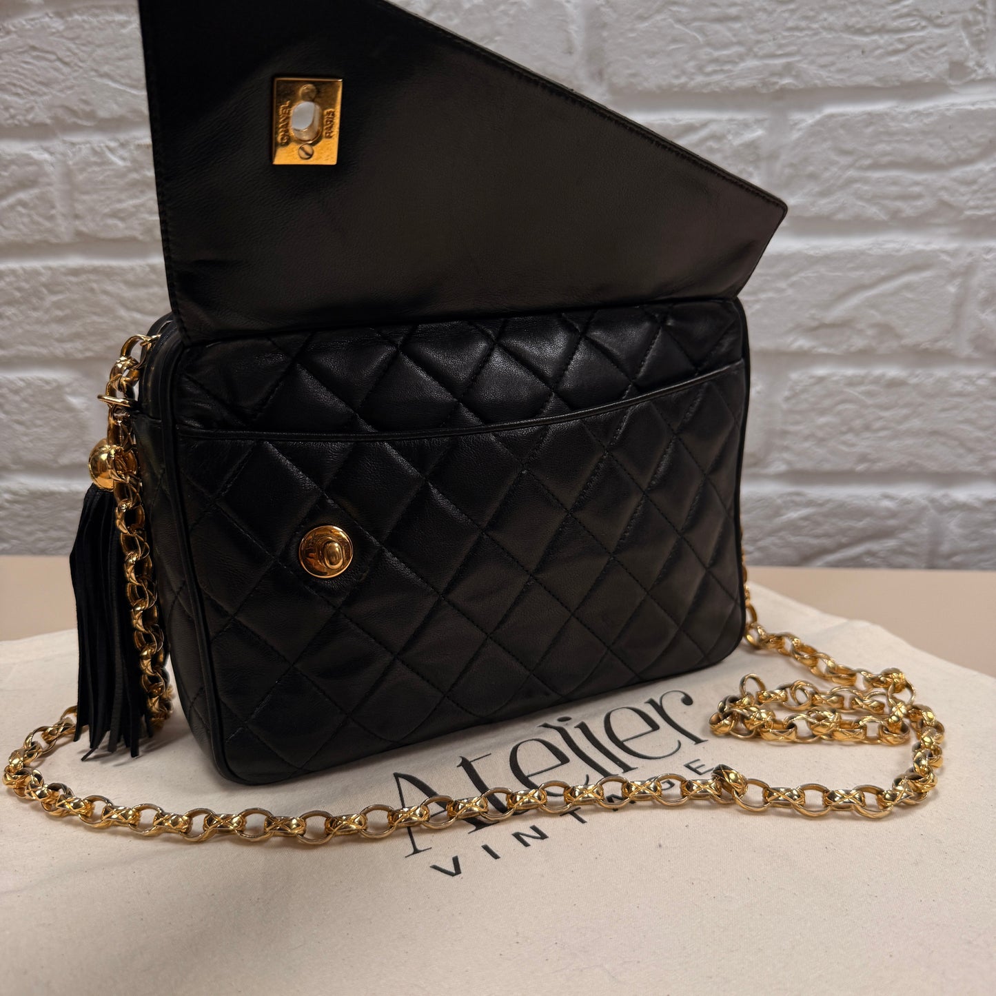 Chanel 1991 Rare Turnlock Camera Bag with bijoix chain in black Lambskin leather and 24k gold hardware