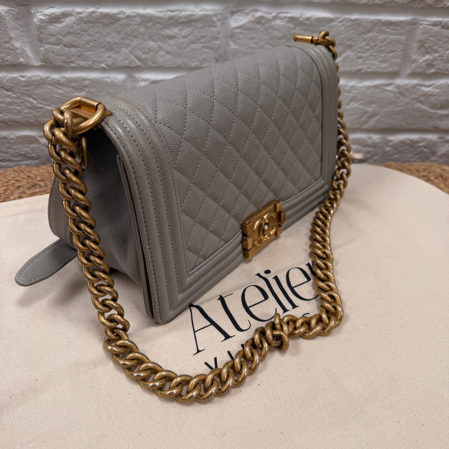 Chanel 2018 Le Boy Caviar Old Medium Grey