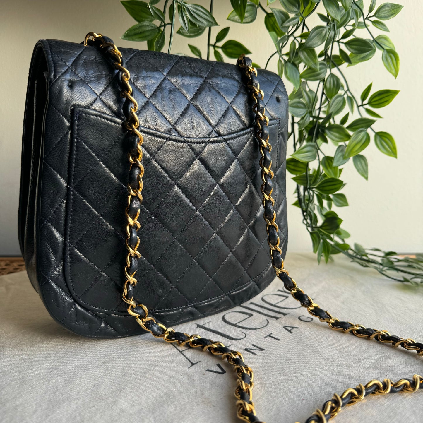 Chanel 1980s Vintage Quilted Single Flap