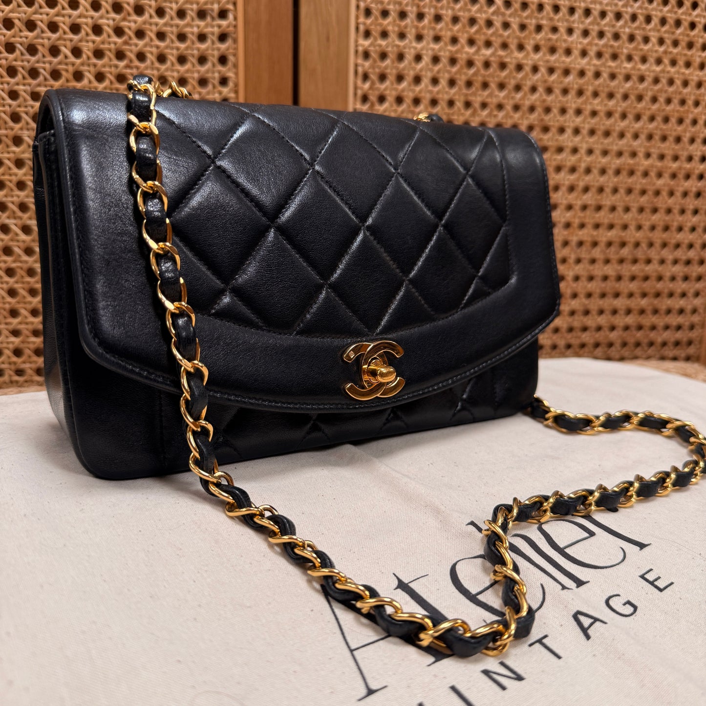Chanel 1991 Vintage Classic Diana Small