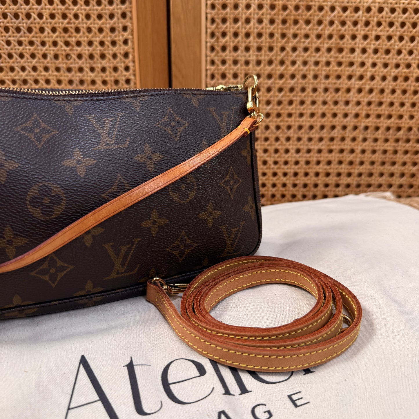 Louis Vuitton 2000 Pochette Accesssoires with second Crossbody Strap