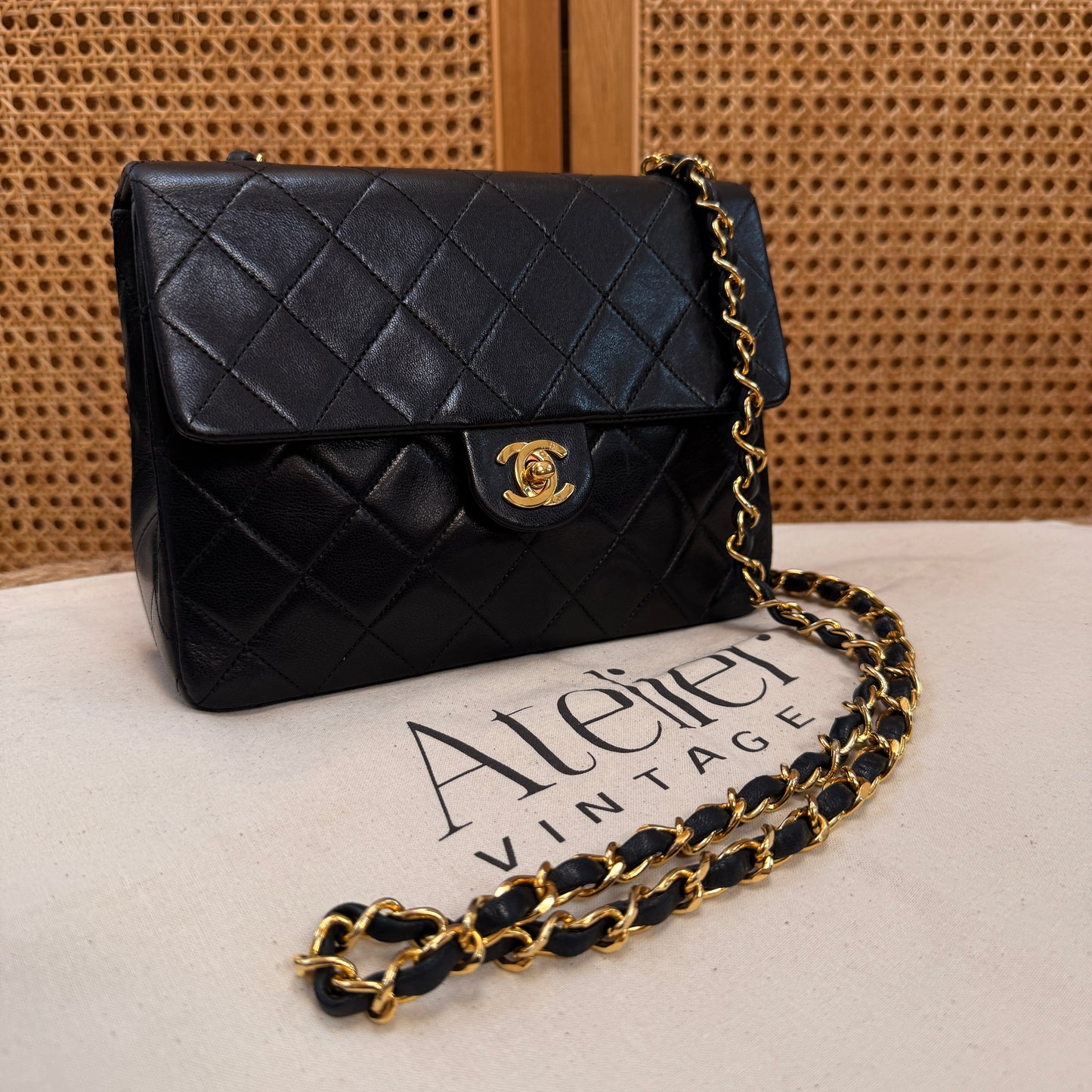 Chanel 1989 Classic Square Single Flap Medium black