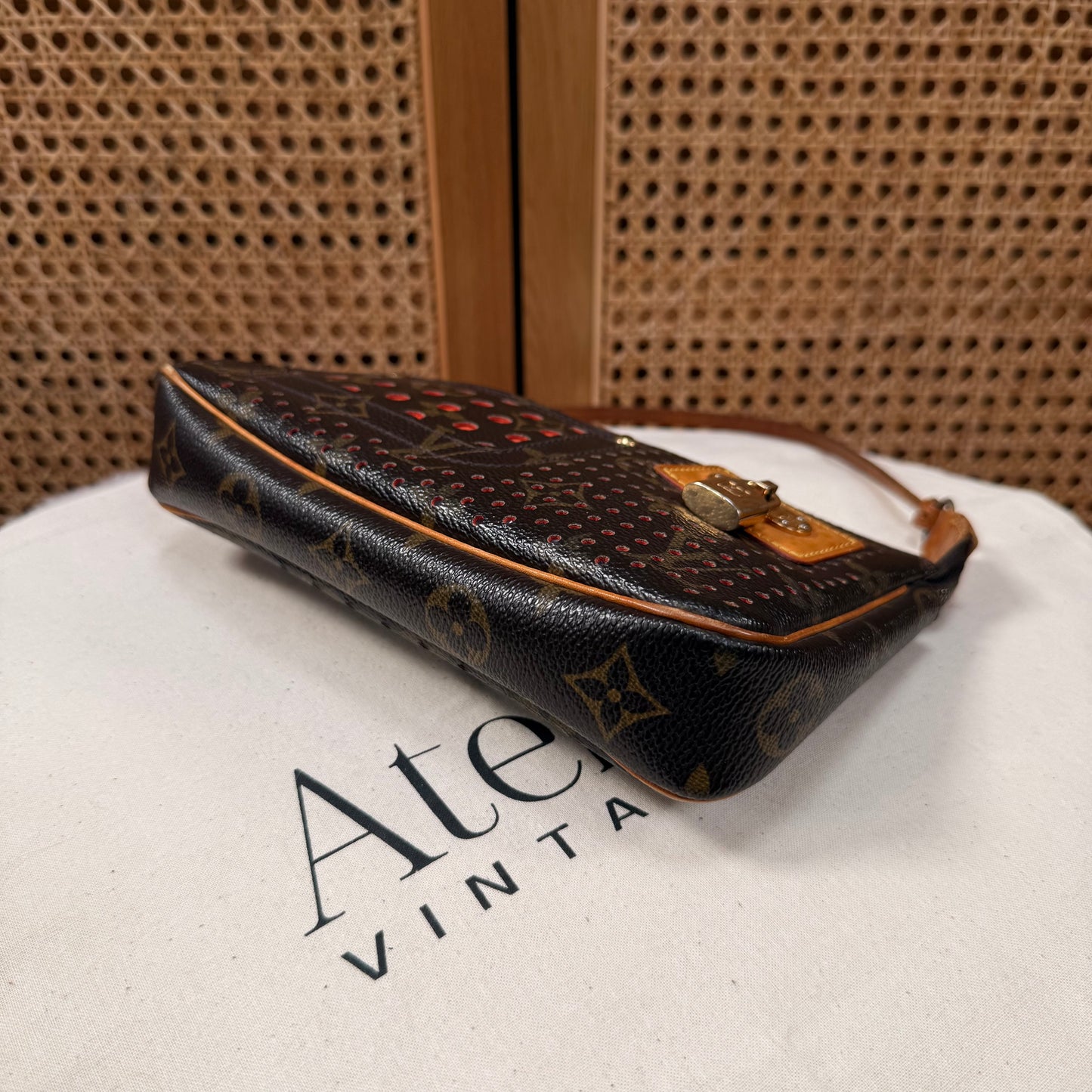 Louis Vuitton 1999 Pochette Accesssoires
