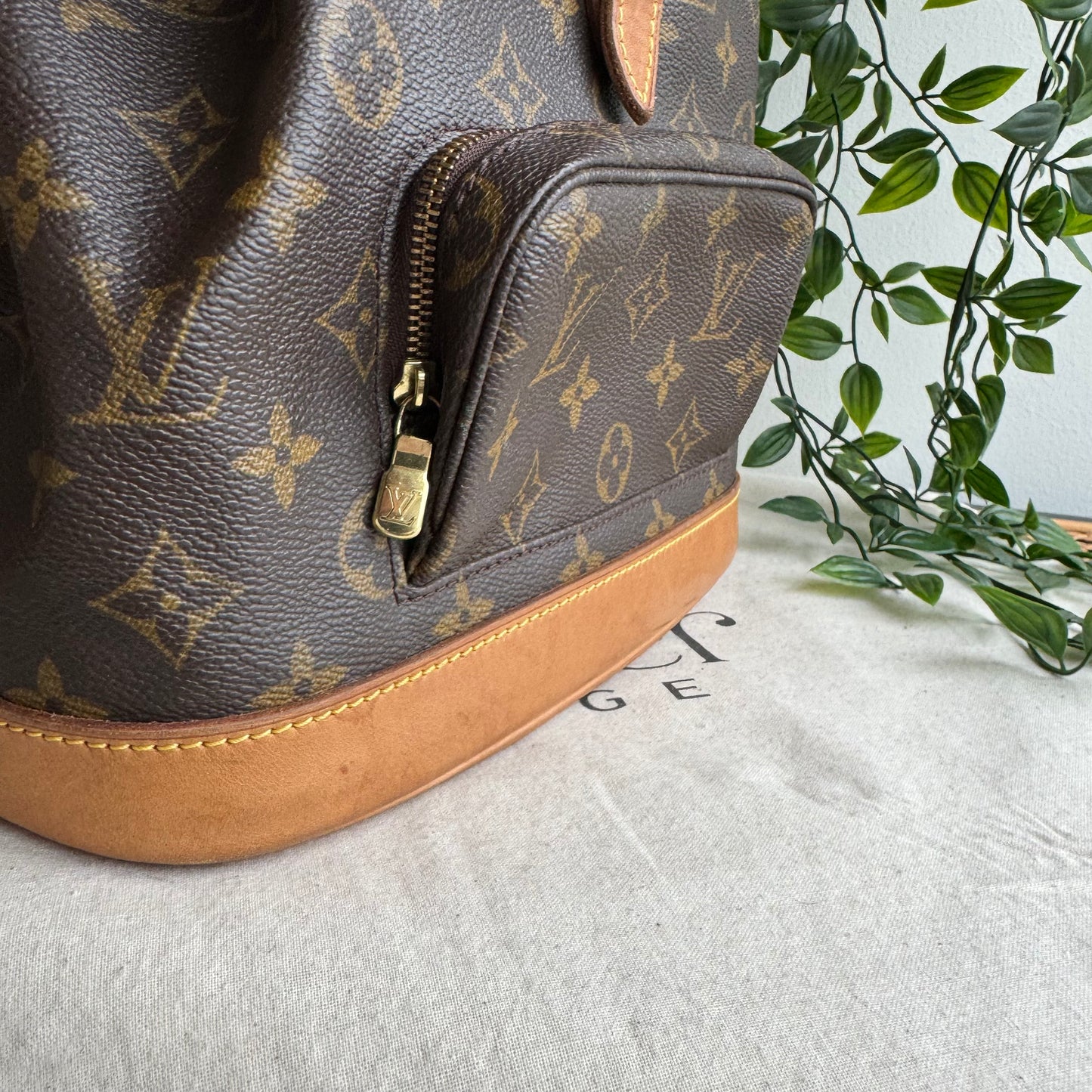 Louis Vuitton 1997 Montsouris Back Pack MM